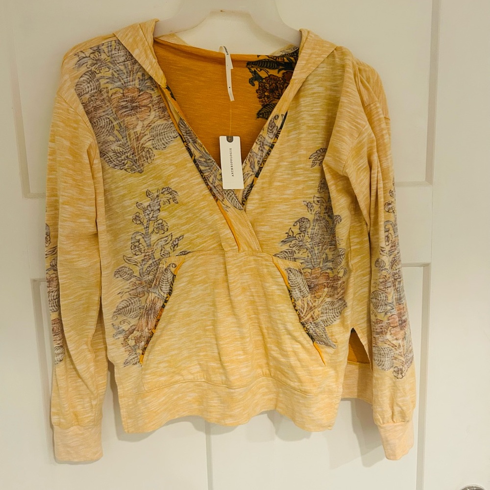 Anthropologie Yellow and Gray Patterned Hoodie orange mot size small